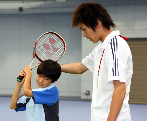 幼少期の運動効果～テニスが担える役割～