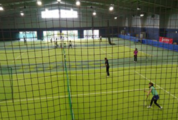 冷房で快適テニス！