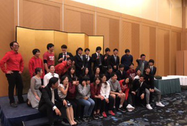 盛況なパーティー！