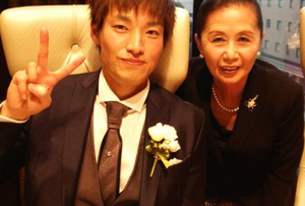 ハッピーウェディング