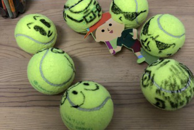 ○○に靴下を！