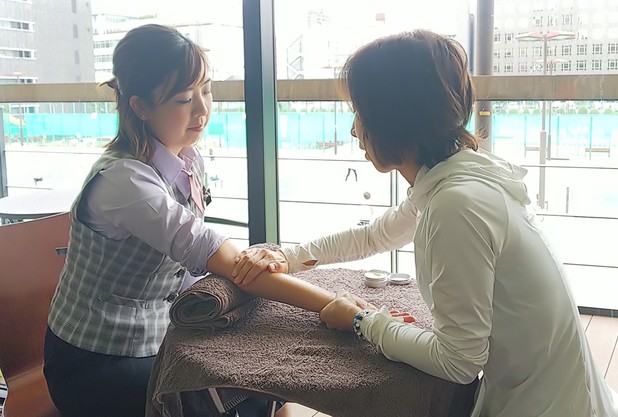 ハンドセラピーします