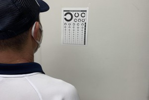 老眼とテニスと私