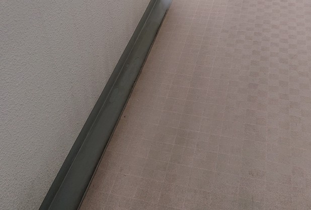 充電式掃除機で。。。