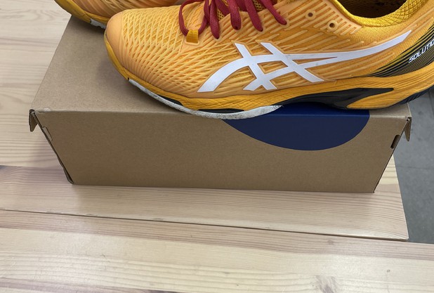 新しいシューズ