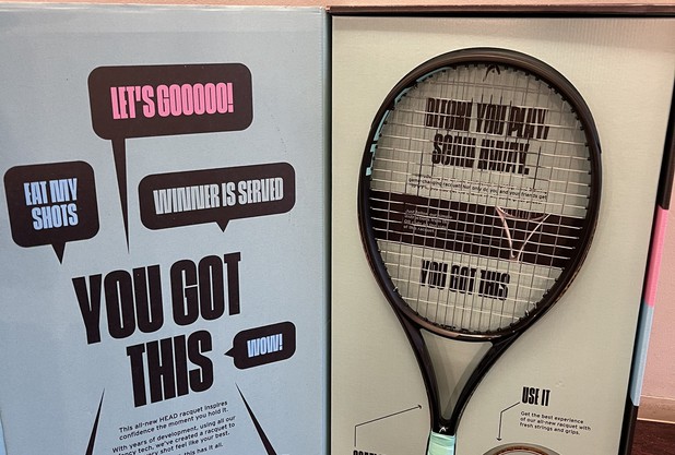 ブラックコスメラケット