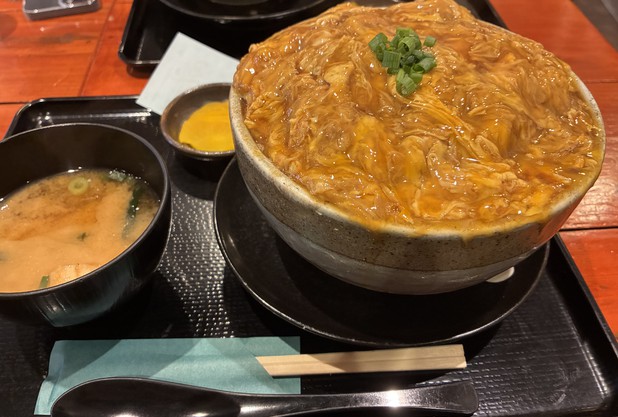 デカ盛り丼