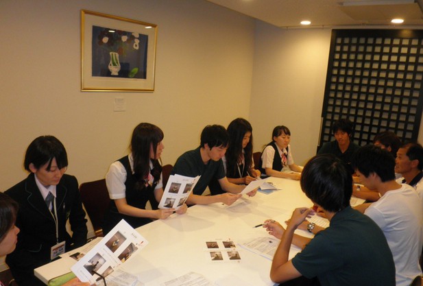 フロントミーティング