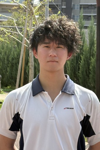 新倉 一輝