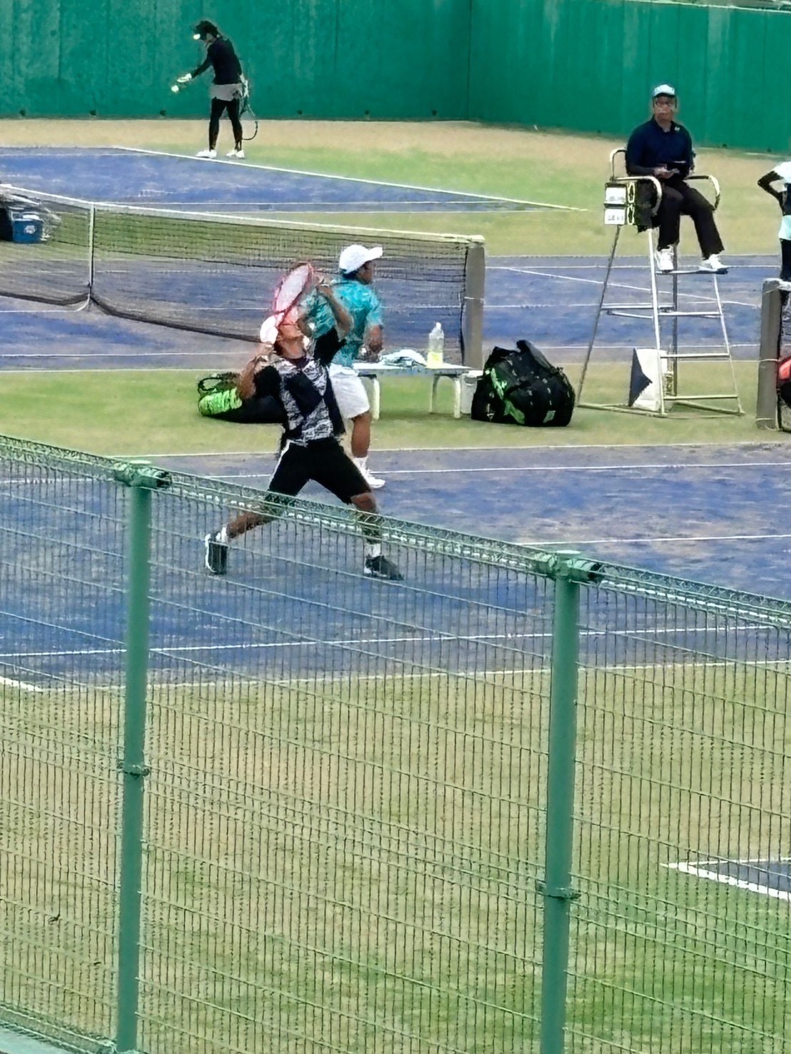 azamino2405272.jpg